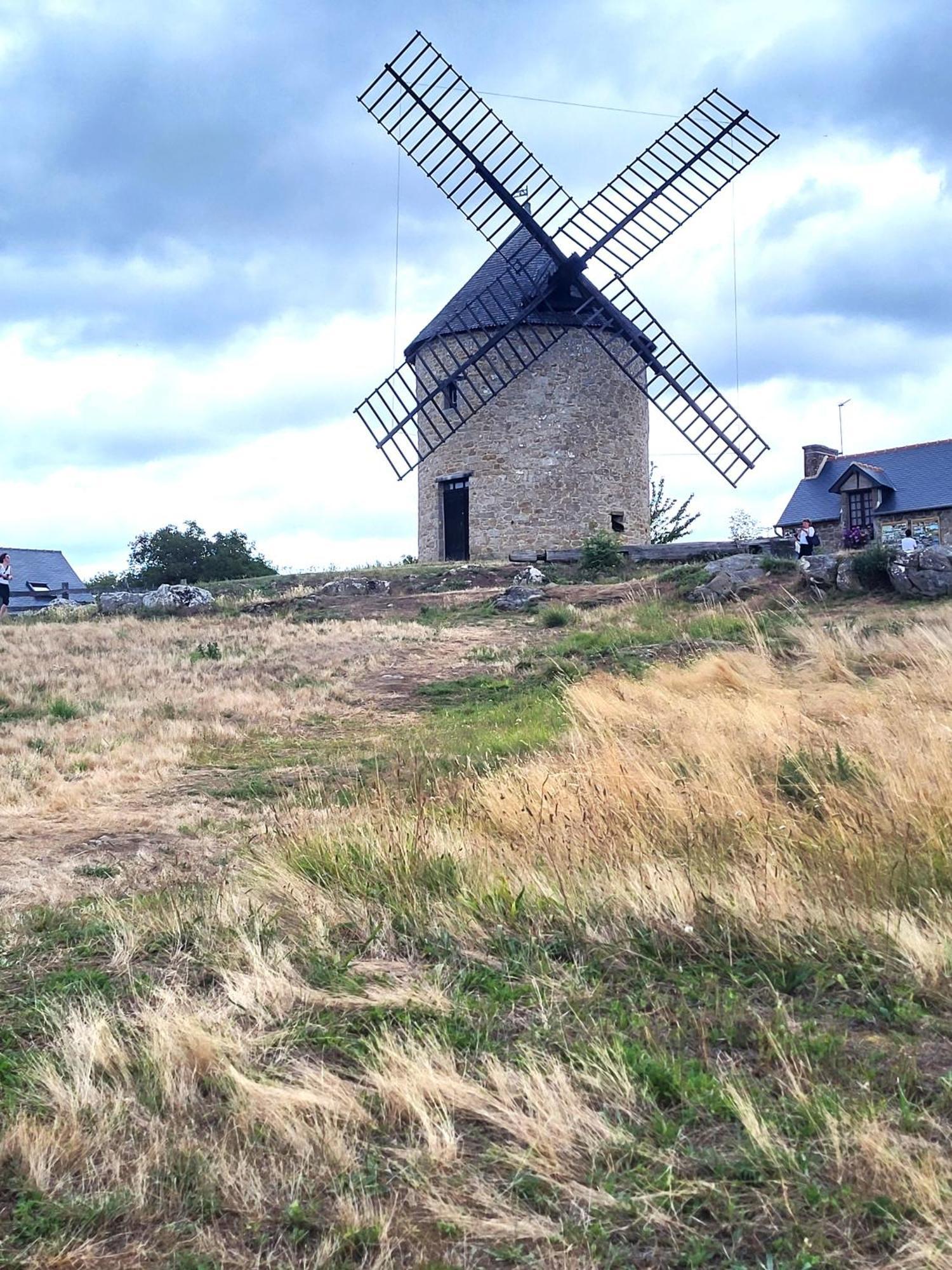 Petit Chatelet Bis Hirel エクステリア 写真